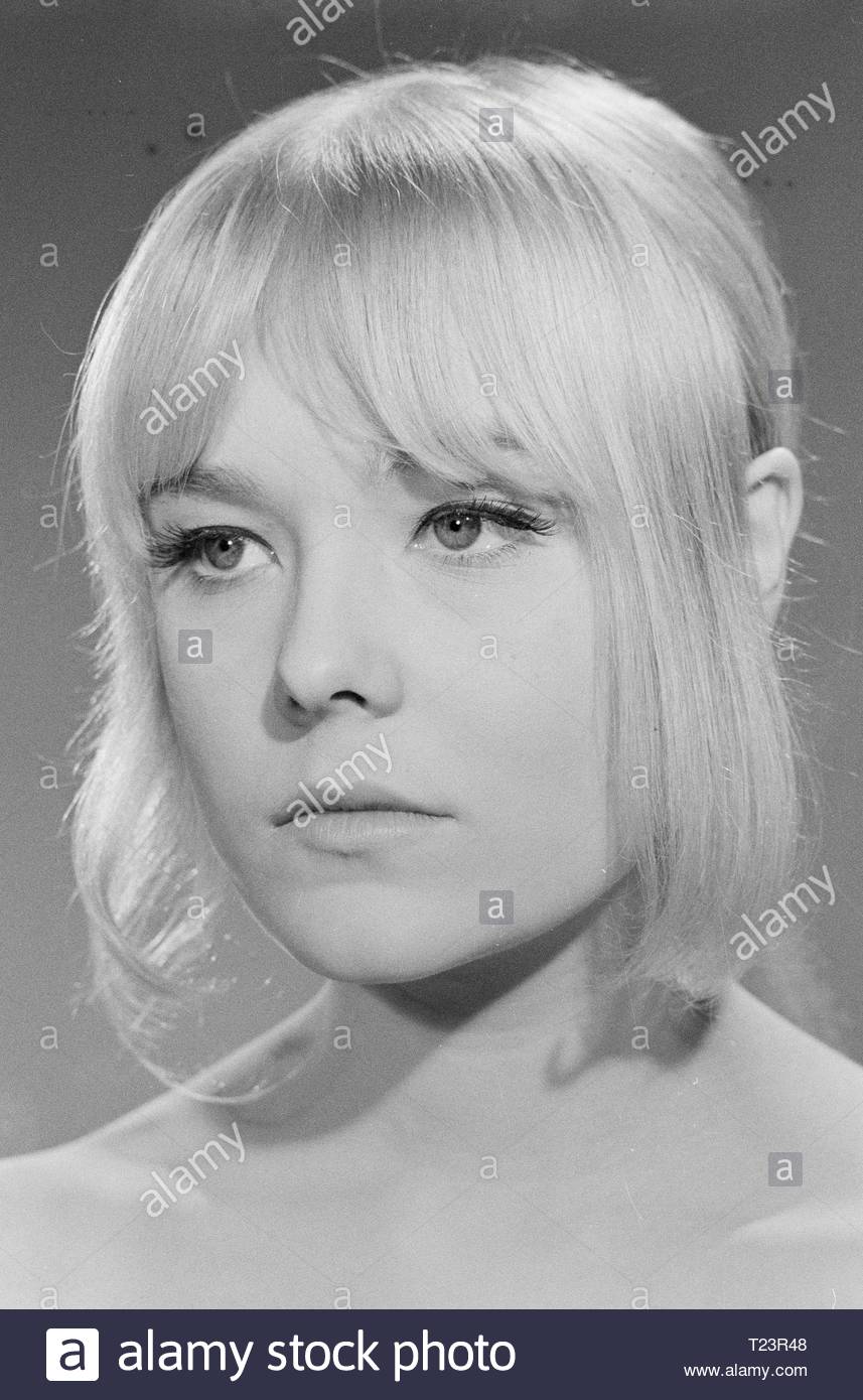 Natasha Pyne. OK eyes. Natasha Pyne. OK eyes.