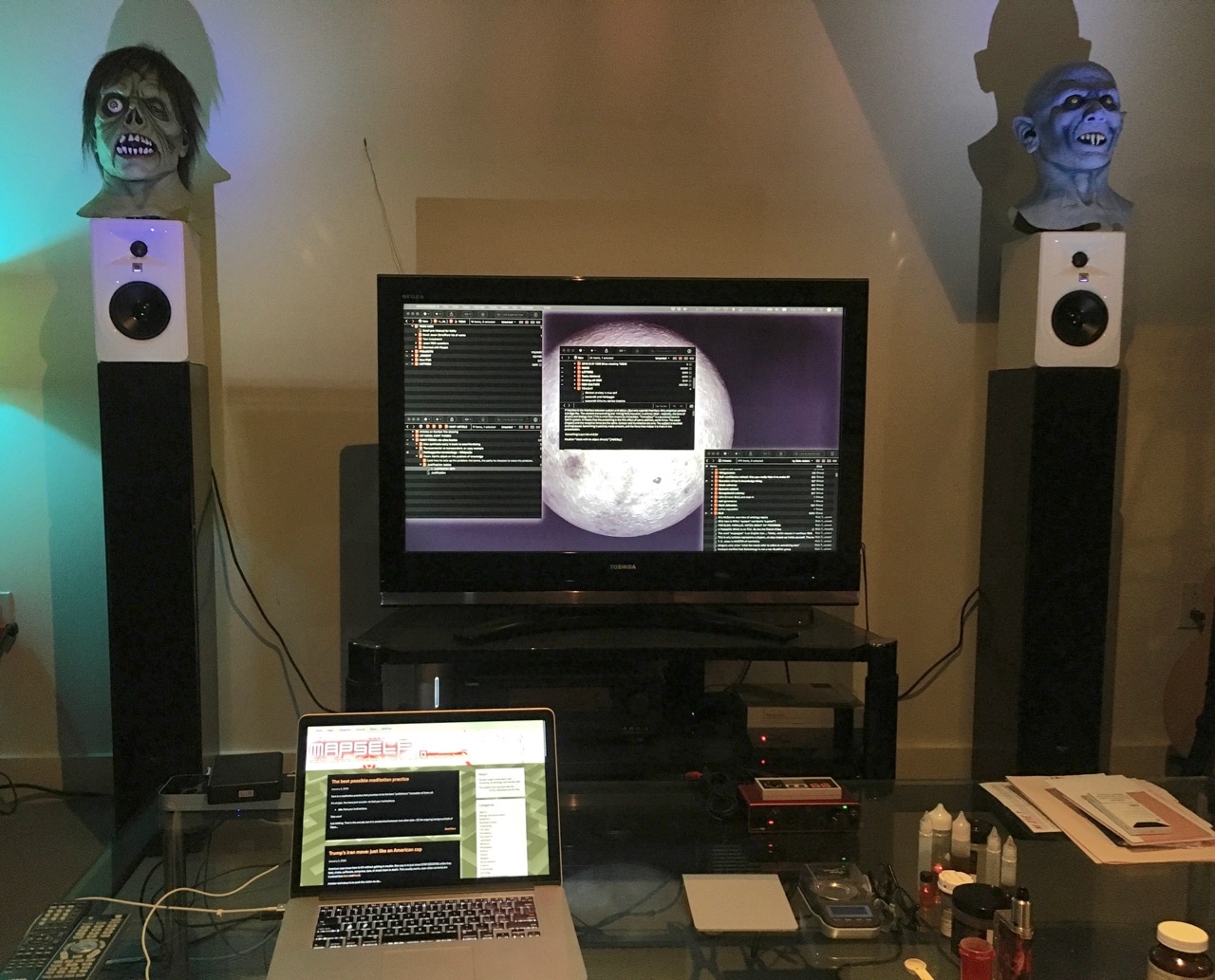 MapSelf Resonator. Cockpit view. Using Accessibility > Display > Invert colors, not Dark Mode. MapSelf Resonator. Cockpit view. Using Accessibility > Display > Invert colors, not Dark Mode.